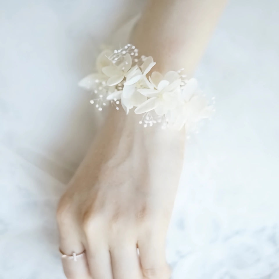 wrist corsage with hydrangea real flower corsages