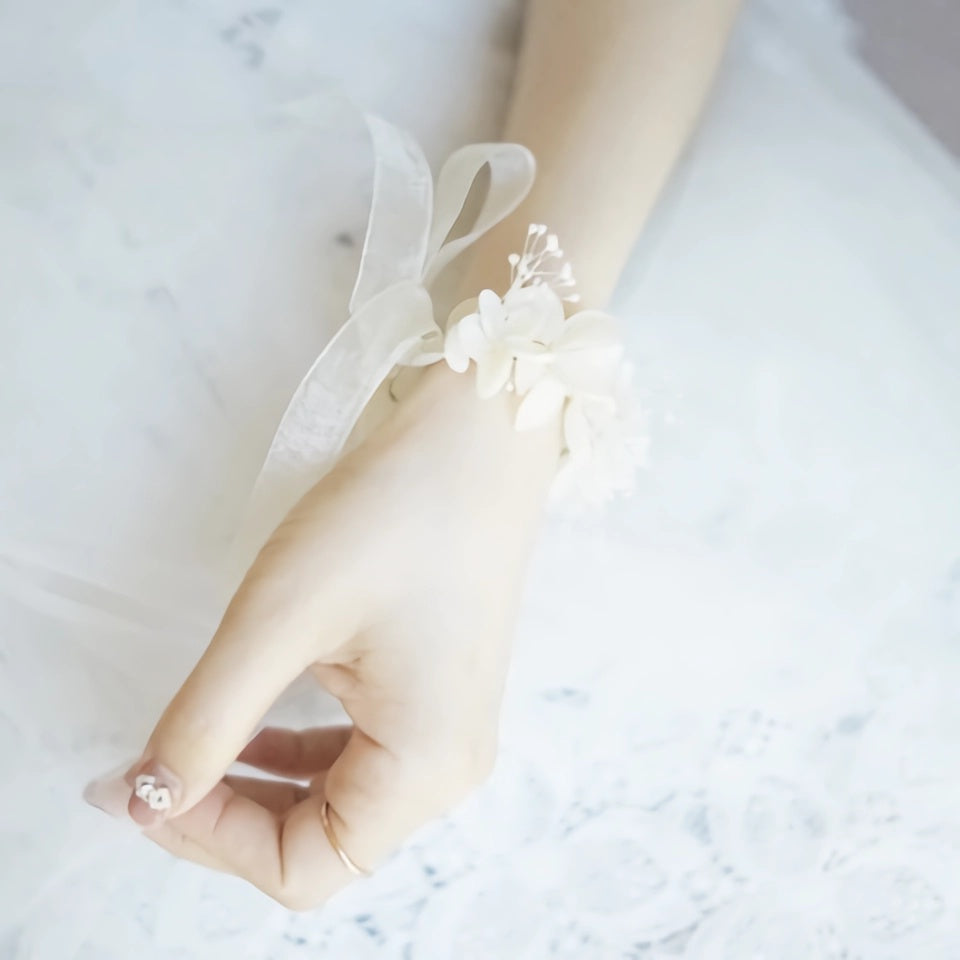 wrist corsage with hydrangea real flower corsages