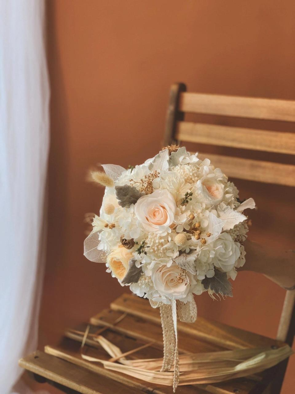 Ivory Dream Bridal Bouquet - Preserved Flower Wedding Bouquet