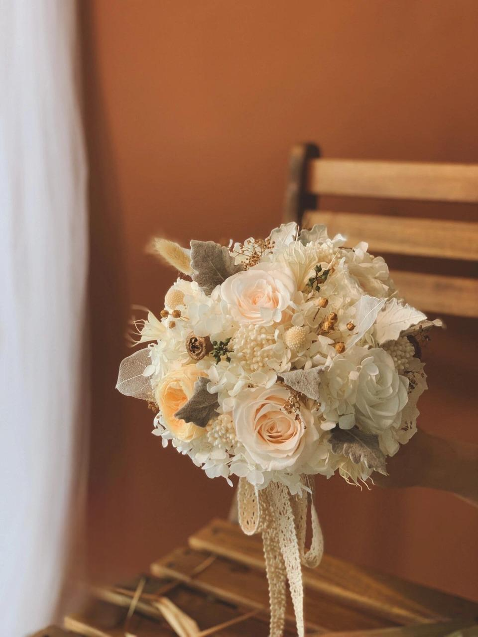 Ivory Dream Bridal Bouquet - Preserved Flower Wedding Bouquet